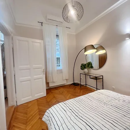 Apartment Happy Hours-family Affair-budapest Iconic Postcode *