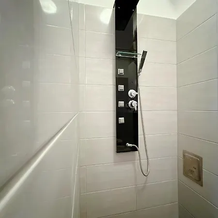 Happy Hours-family Affair-budapest Iconic Postcode Apartment Budapest